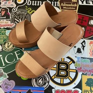 Chinese Laundry Wedges